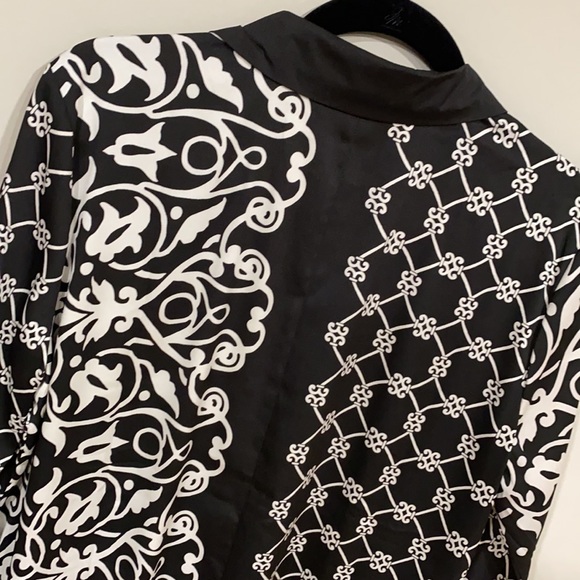 Bob Mackie Wearable Art Tunic Blouse - Picture 7 of 8